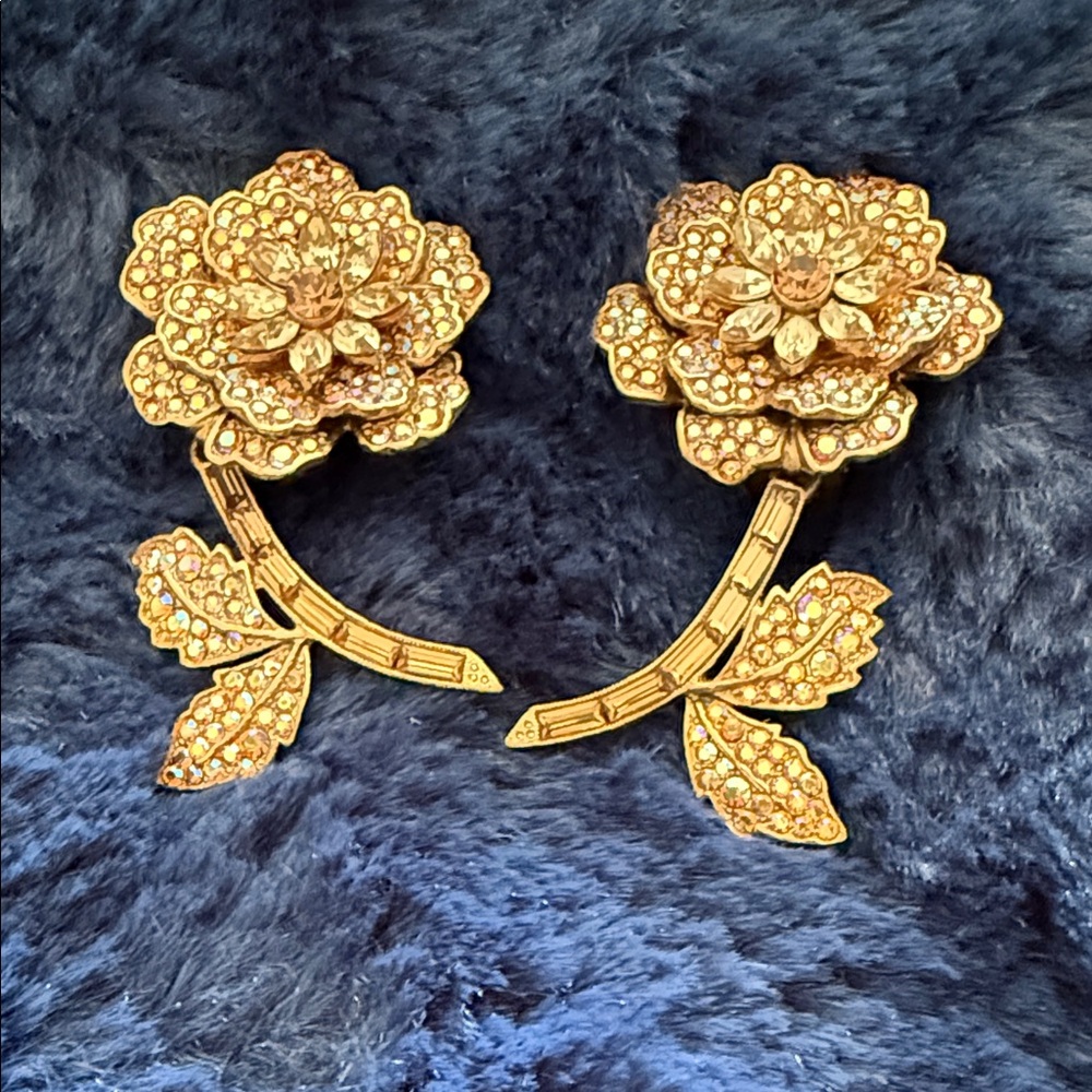 Vintage  Floral Crystal earrings